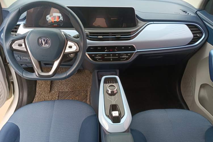Used CHANGAN Benni E-Star 2022 Charming Edition Colorful Model Lithium Iron Phosphate Center Console
