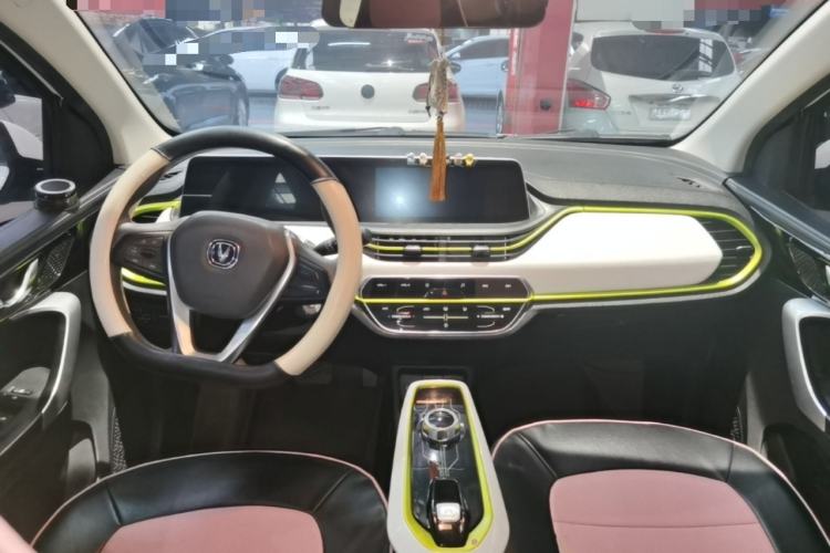 Used CHANGAN Benni E-Star 2022 Qingxin Edition Colorful Model Lithium Iron Phosphate Center Console
