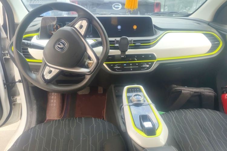 Used CHANGAN Benni E-Star 2022 Charming Edition Colorful Model Lithium-Ion Battery Center Console
