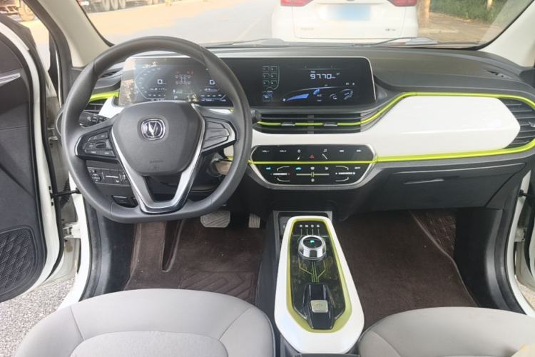 Used CHANGAN Benni E-Star 2022 Qingxin Edition Colorful Model Lithium Iron Phosphate Center Console