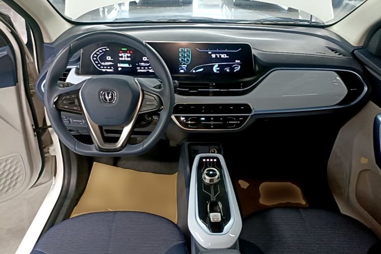Used CHANGAN Benni E-Star 2022 Qingxin Edition Colorful Model Lithium Iron Phosphate Center Console