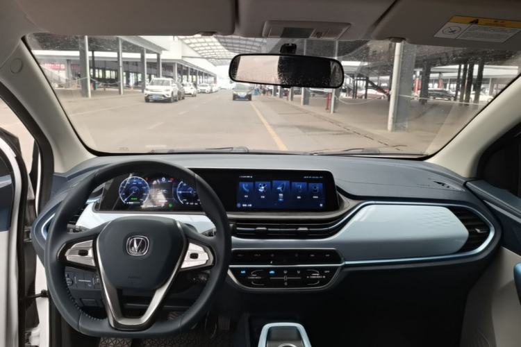 Used CHANGAN Benni E-Star 2022 Charming Edition Colorful Model Lithium Iron Phosphate Center Console