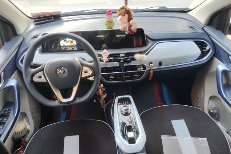 Used CHANGAN Benni E-Star 2022 Charming Edition Colorful Model Lithium Iron Phosphate Center Console