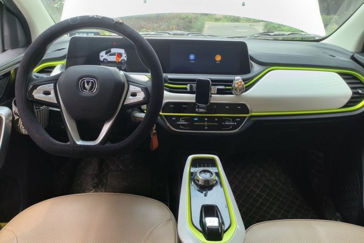 Used CHANGAN Benni E-Star 2022 Charming Edition Colorful Model Lithium Iron Phosphate Center Console