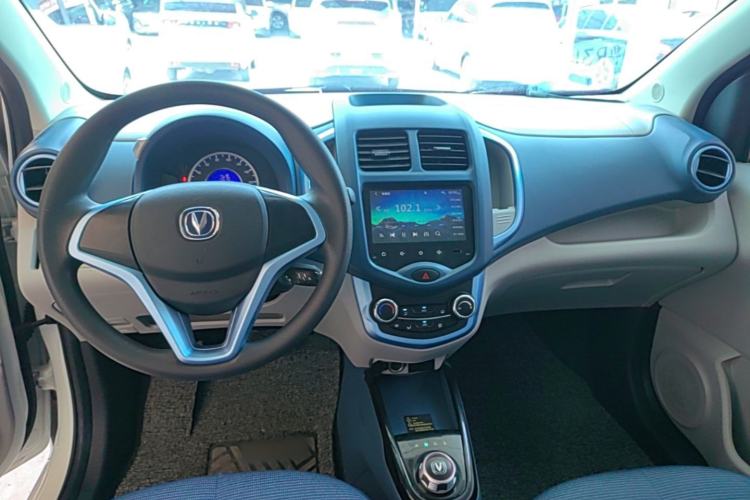 Used CHANGAN Benni E-Star 2022 National Edition Colorful Limited Edition (Fast-Charging Version) Lithium Iron Phosphate Center Console