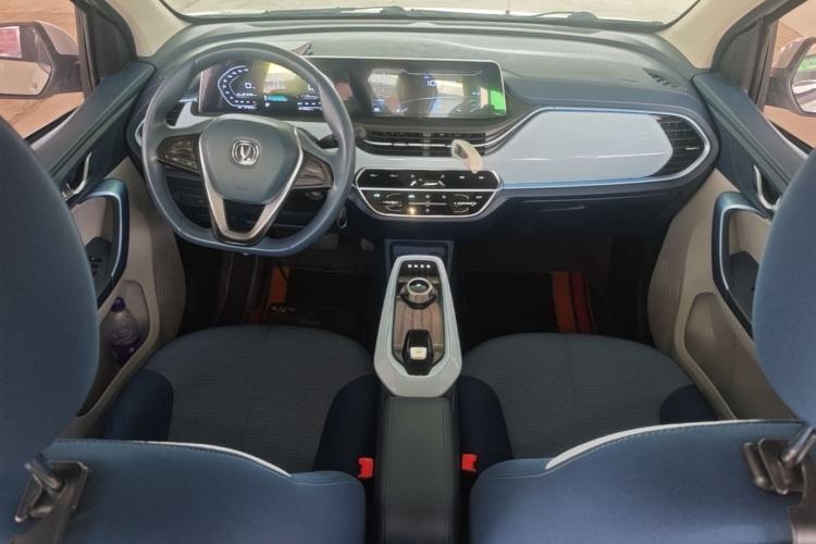 Used CHANGAN Benni E-Star 2022 Qingxin Edition Colorful Model Lithium Iron Phosphate Center Console