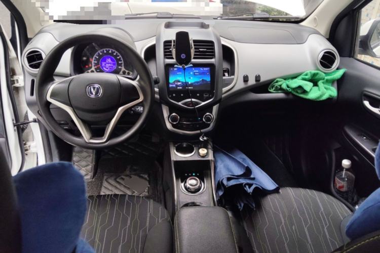 Used CHANGAN Benni E-Star 2022 National Edition Colorful Limited Edition (Fast-Charging Version) Lithium Iron Phosphate Center Console