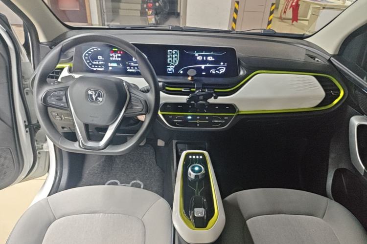 Used CHANGAN Benni E-Star 2022 Qingxin Edition Colorful Model Lithium-NMC Center Console
