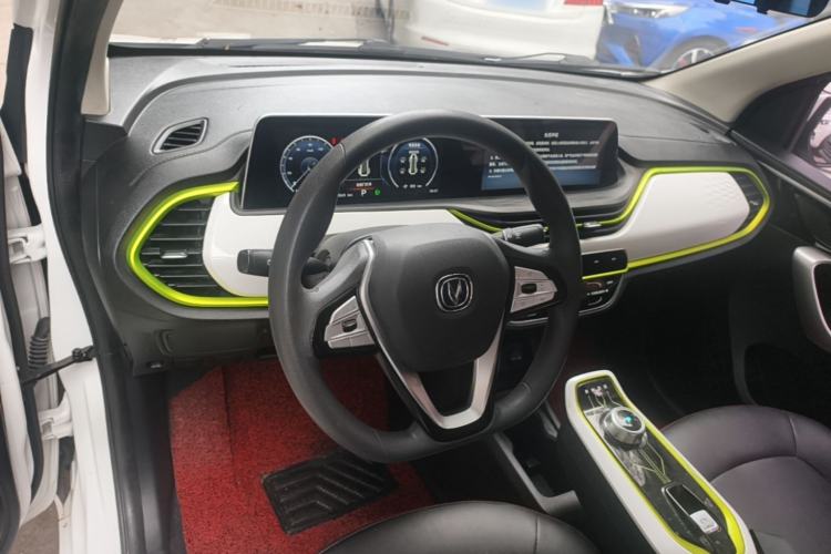 Used CHANGAN Benni E-Star 2022 Charming Edition Colorful Model Lithium Iron Phosphate Center Console