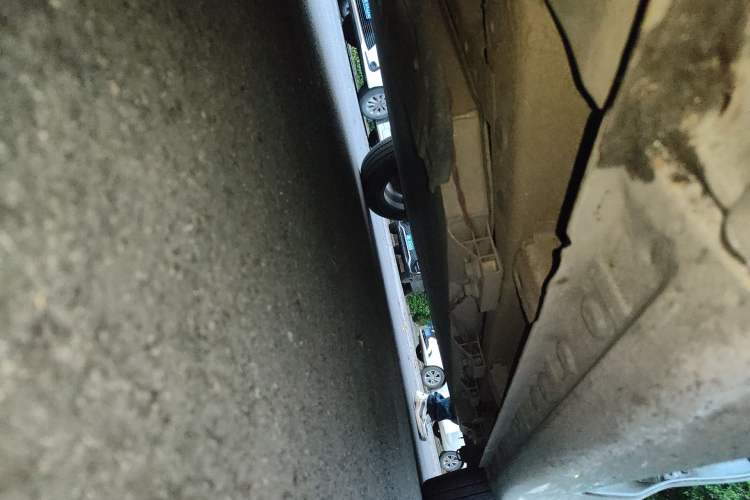 Used CHANGAN Benni E-Star 2022 Qingxin Edition Colorful Model Lithium Iron Phosphate Chassis Front Left