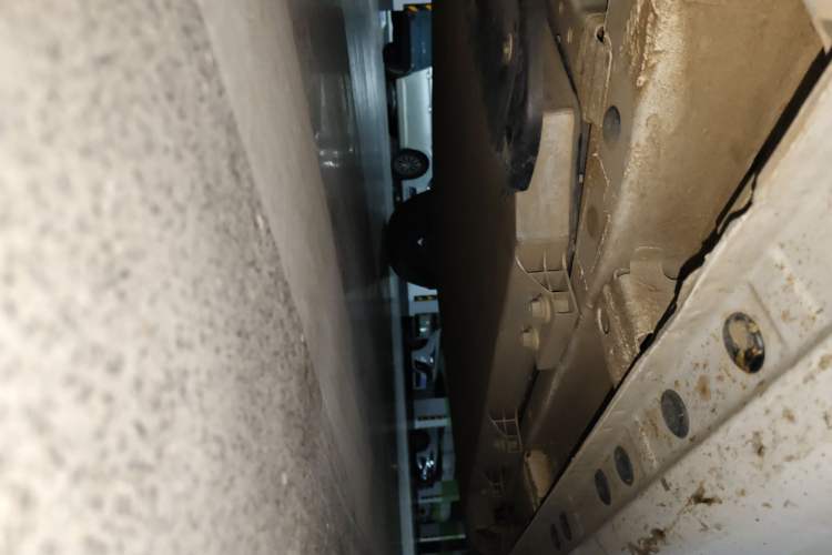 Used CHANGAN Benni E-Star 2022 Qingxin Edition Colorful Model Lithium Iron Phosphate Chassis Front Left