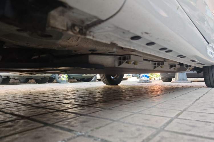 Used CHANGAN Benni E-Star 2022 Charming Edition Colorful Model Lithium Iron Phosphate Chassis Front Left