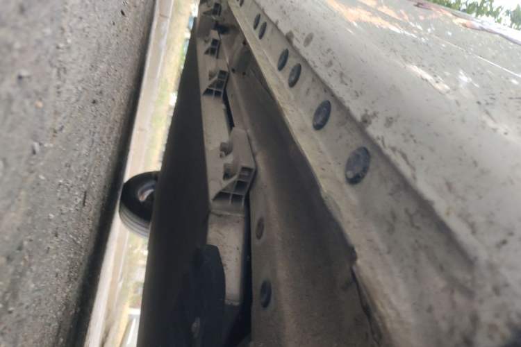 Used CHANGAN Benni E-Star 2022 Charming Edition Colorful Model Lithium Iron Phosphate Chassis Front Right