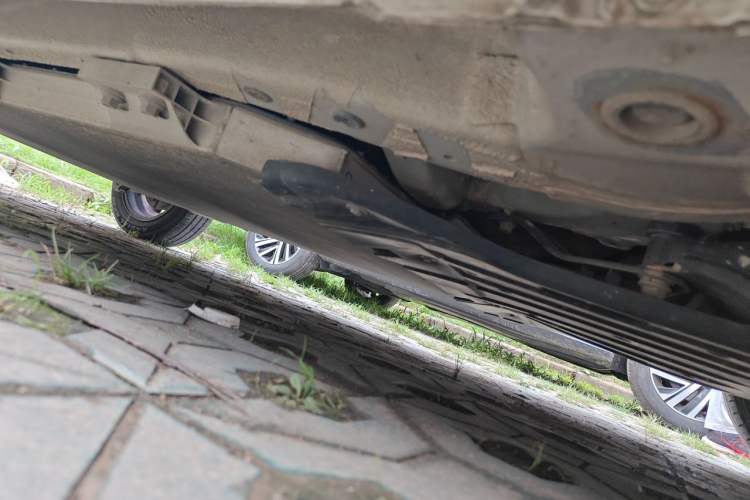 Used CHANGAN Benni E-Star 2022 Qingxin Edition Colorful Model Lithium Iron Phosphate Chassis Front Right