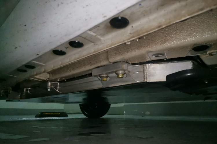 Used CHANGAN Benni E-Star 2022 Qingxin Edition Colorful Model Lithium Iron Phosphate Chassis Front Right