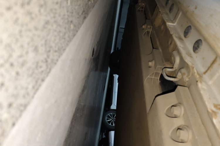 Used CHANGAN Benni E-Star 2022 Qingxin Edition Colorful Model Lithium Iron Phosphate Chassis Rear Left