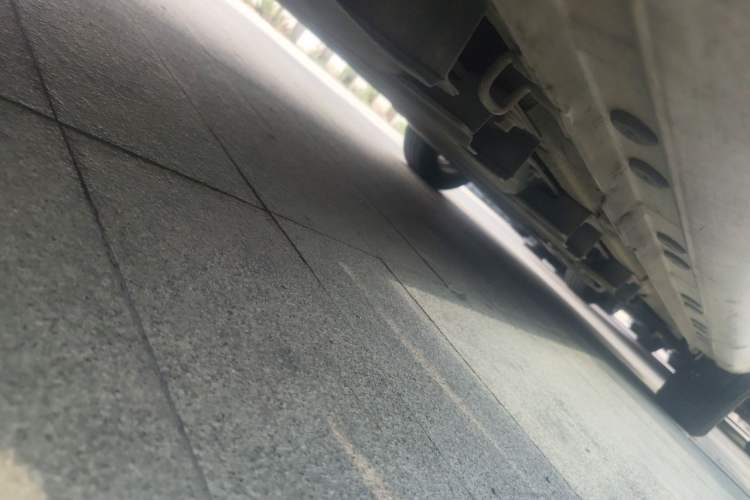 Used CHANGAN Benni E-Star 2022 Charming Edition Colorful Model Lithium-Ion Battery Chassis Rear Right