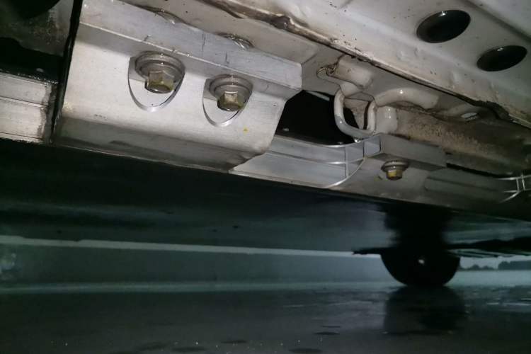 Used CHANGAN Benni E-Star 2022 Qingxin Edition Colorful Model Lithium Iron Phosphate Chassis Rear Right