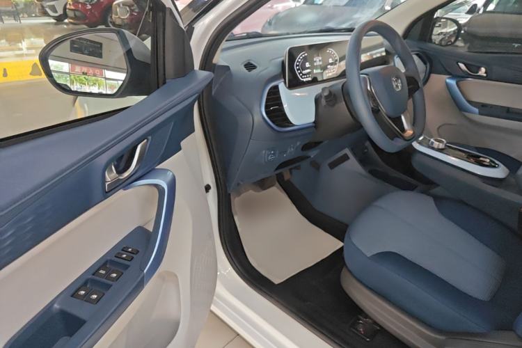 Used CHANGAN Benni E-Star 2022 Qingxin Edition Colorful Model Lithium-NMC Driver Seat