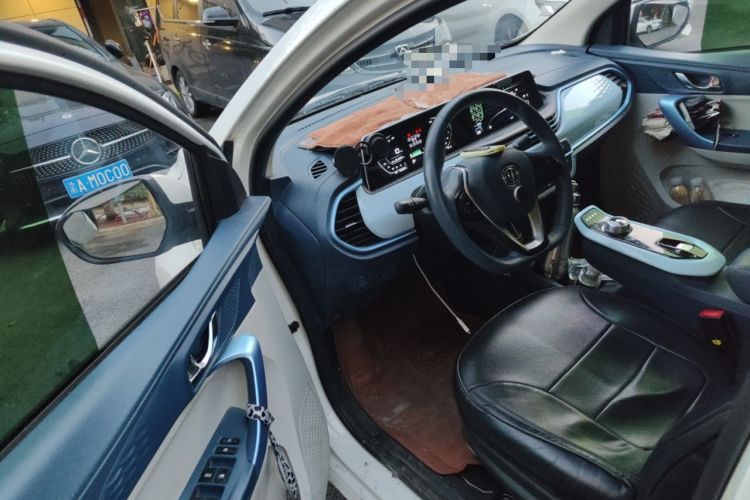 Used CHANGAN Benni E-Star 2022 Qingxin Edition Colorful Model Lithium Iron Phosphate Driver Seat