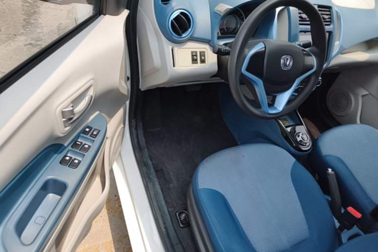 Used CHANGAN Benni E-Star 2022 National Edition Colorful Limited Edition (Fast-Charging Version) Lithium Iron Phosphate Driver Seat