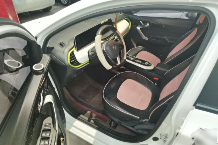 Used CHANGAN Benni E-Star 2022 Qingxin Edition Colorful Model Lithium Iron Phosphate Driver Seat