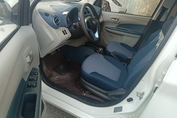 Used CHANGAN Benni E-Star 2022 Qingxin Edition Colorful Model Lithium Iron Phosphate Driver Seat