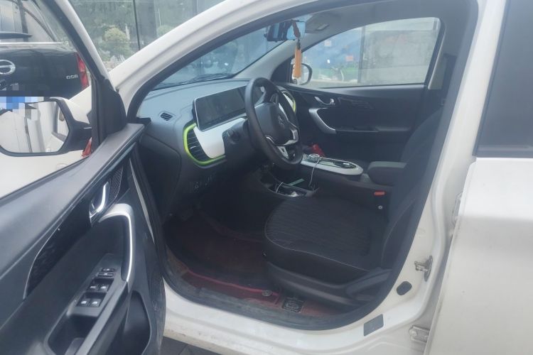 Used CHANGAN Benni E-Star 2022 Charming Edition Colorful Model Lithium-Ion Battery Driver Seat