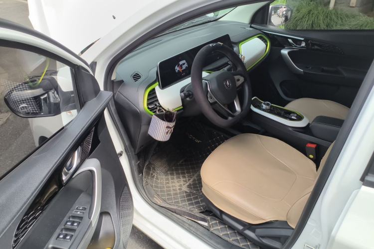 Used CHANGAN Benni E-Star 2022 Charming Edition Colorful Model Lithium Iron Phosphate Driver Seat