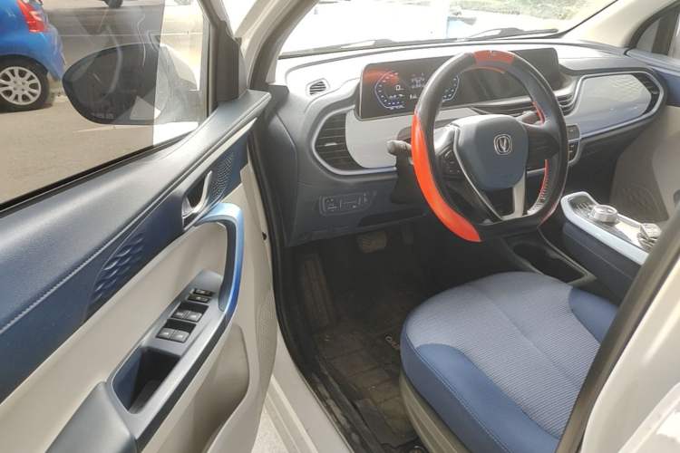 Used CHANGAN Benni E-Star 2022 Qingxin Edition Colorful Model Lithium Iron Phosphate Driver Seat