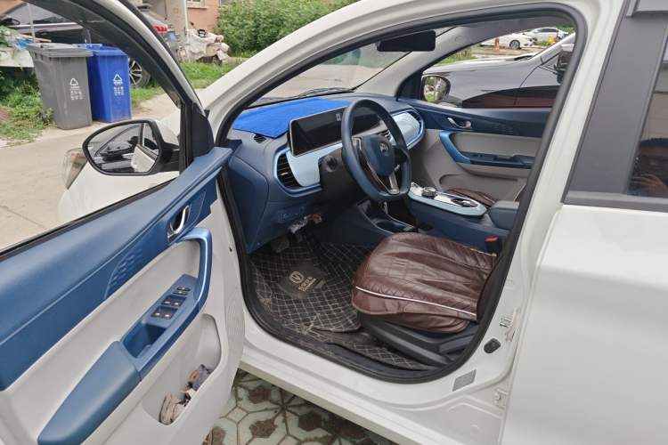 Used CHANGAN Benni E-Star 2022 Qingxin Edition Colorful Model Lithium Iron Phosphate Driver Seat