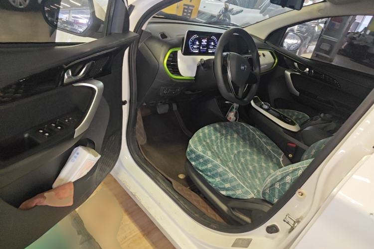 Used CHANGAN Benni E-Star 2022 Qingxin Edition Colorful Model Lithium Iron Phosphate Driver Seat