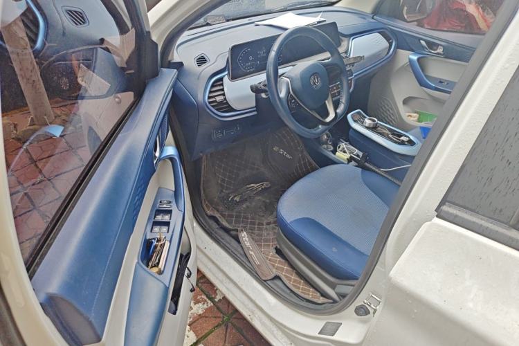 Used CHANGAN Benni E-Star 2022 Qingxin Edition Colorful Model Lithium Iron Phosphate Driver Seat