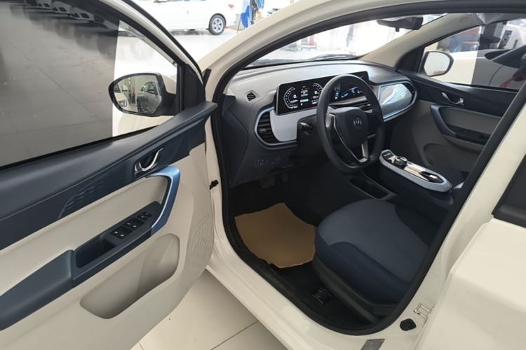 Used CHANGAN Benni E-Star 2022 Qingxin Edition Colorful Model Lithium Iron Phosphate Driver Seat