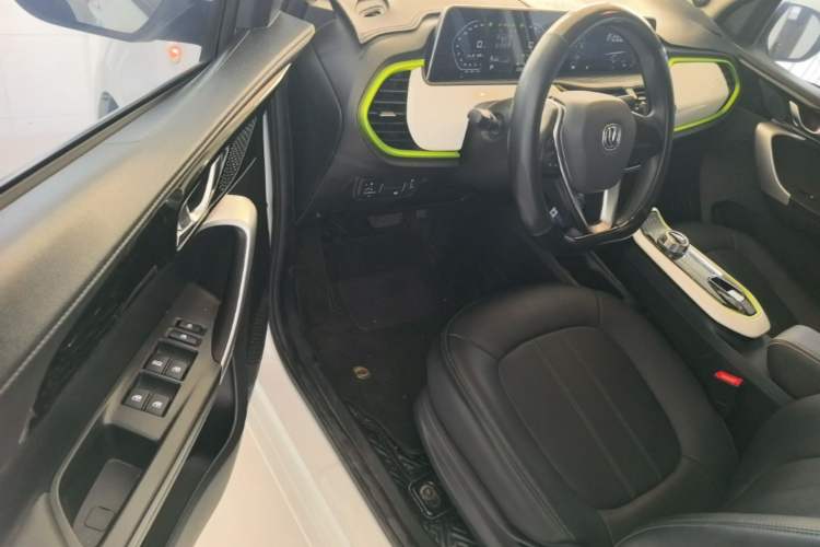 Used CHANGAN Benni E-Star 2022 Qingxin Edition Colorful Model Lithium Iron Phosphate Driver Seat