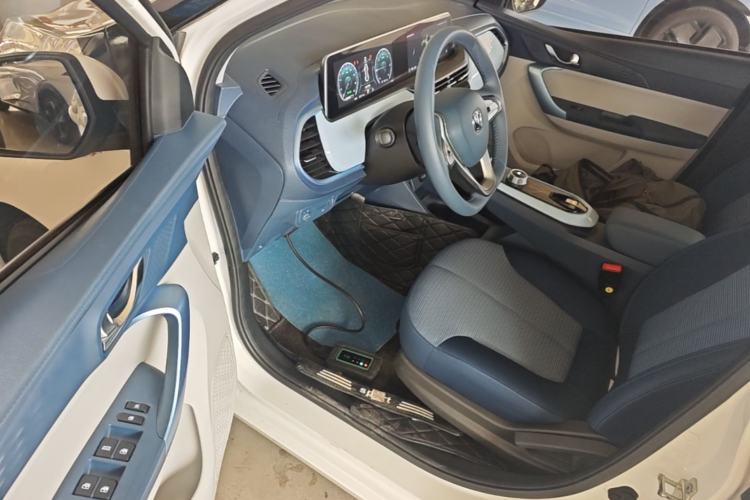 Used CHANGAN Benni E-Star 2022 Charming Edition Colorful Model Lithium Iron Phosphate Driver Seat