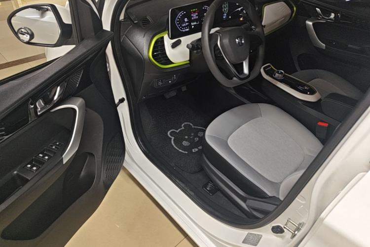 Used CHANGAN Benni E-Star 2022 Qingxin Edition Colorful Model Lithium-NMC Driver Seat