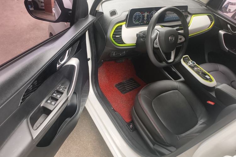 Used CHANGAN Benni E-Star 2022 Charming Edition Colorful Model Lithium Iron Phosphate Driver Seat