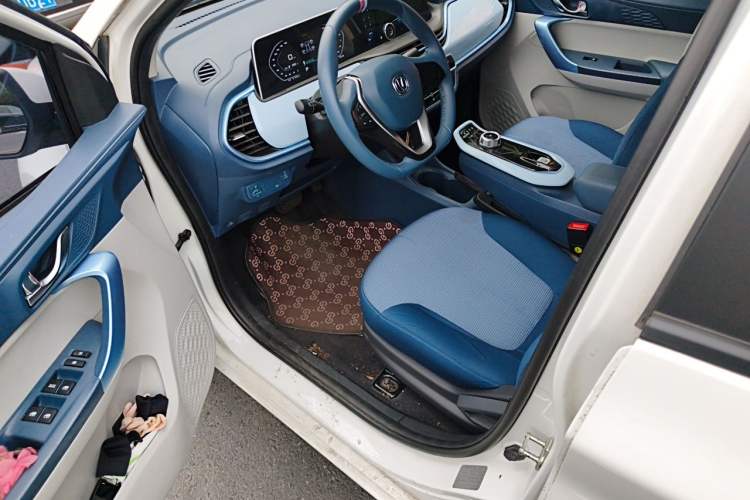 Used CHANGAN Benni E-Star 2022 Qingxin Edition Colorful Model Lithium-NMC Driver Seat
