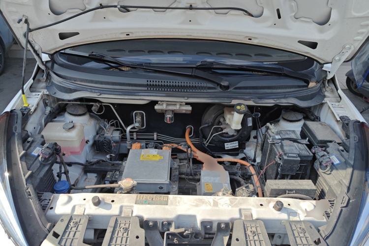 Used CHANGAN Benni E-Star 2022 Qingxin Edition Colorful Model Lithium-NMC Engine Bay