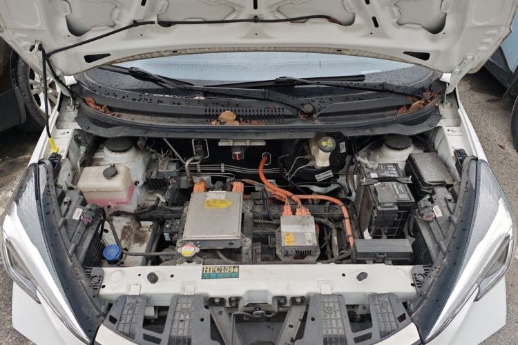 Used CHANGAN Benni E-Star 2022 Charming Edition Colorful Model Lithium Iron Phosphate Engine Bay