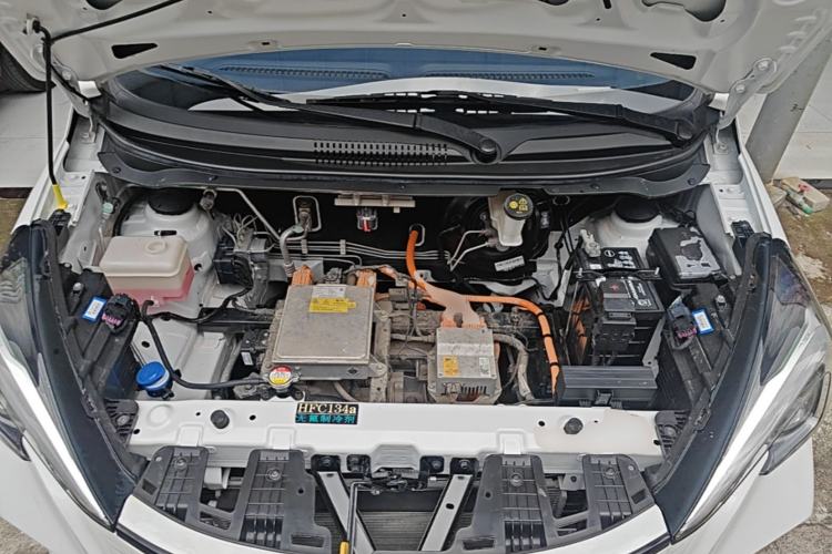 Used CHANGAN Benni E-Star 2022 Qingxin Edition Colorful Model Lithium-NMC Engine Bay