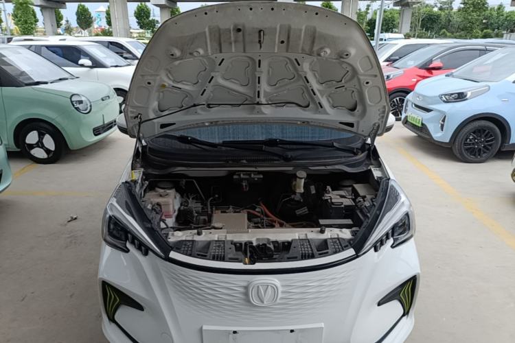 Used CHANGAN Benni E-Star 2022 Qingxin Edition Colorful Model Lithium Iron Phosphate Engine Bay