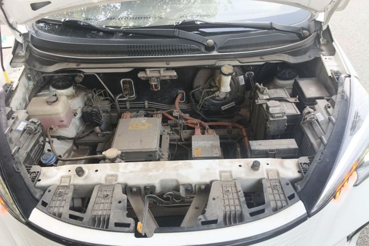 Used CHANGAN Benni E-Star 2022 Qingxin Edition Colorful Model Lithium Iron Phosphate Engine Bay