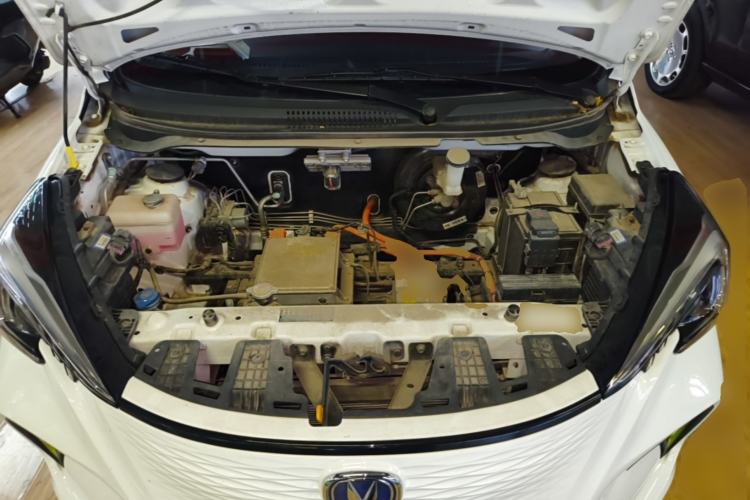 Used CHANGAN Benni E-Star 2022 Qingxin Edition Colorful Model Lithium Iron Phosphate Engine Bay