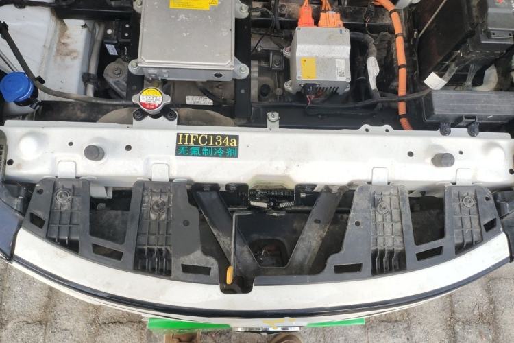 Used CHANGAN Benni E-Star 2022 Charming Edition Colorful Model Lithium Iron Phosphate Engine Bay