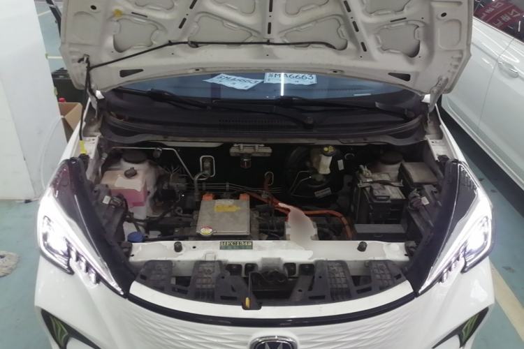 Used CHANGAN Benni E-Star 2022 Charming Edition Colorful Model Lithium Iron Phosphate Engine Bay