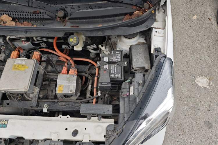 Used CHANGAN Benni E-Star 2022 Charming Edition Colorful Model Lithium Iron Phosphate Engine Bay Left