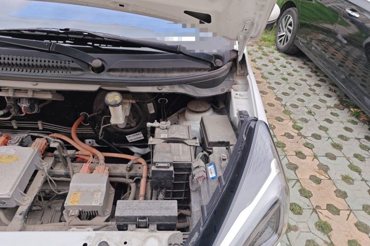 Used CHANGAN Benni E-Star 2022 Qingxin Edition Colorful Model Lithium Iron Phosphate Engine Bay Left