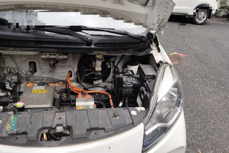 Used CHANGAN Benni E-Star 2022 National Edition Colorful Limited Edition (Fast-Charging Version) Lithium Iron Phosphate Engine Bay Left